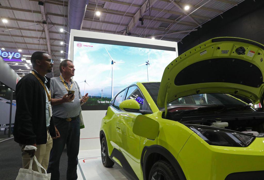 Xinhua Headlines: Chinese EVs power Africa