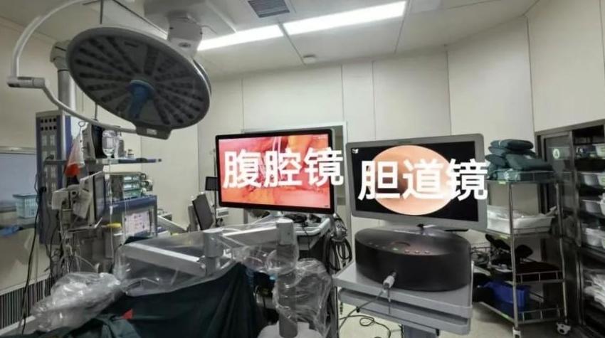 西北首例！磁锚定单孔双镜手术落地交大一附院