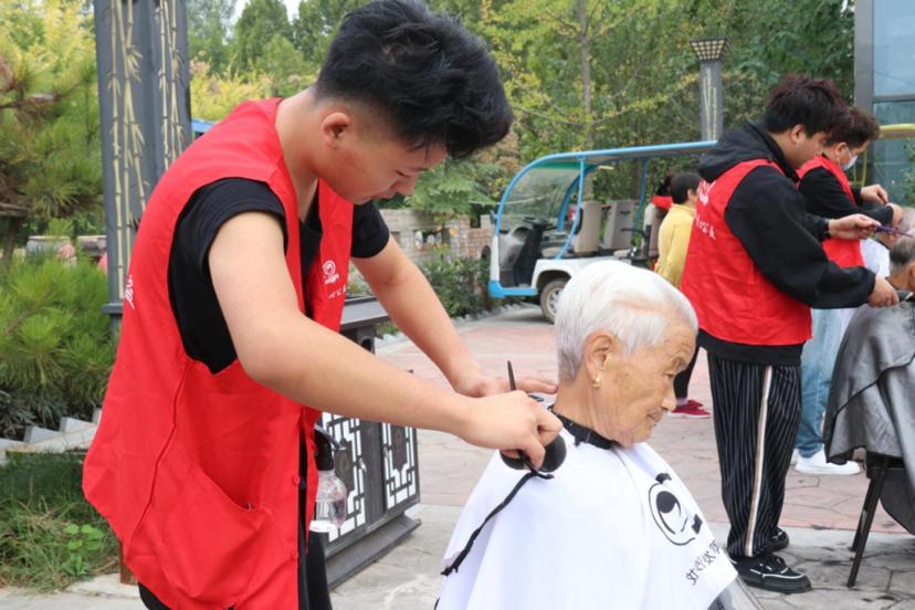 杨凌：“一餐热饭”暖了乡村老人心