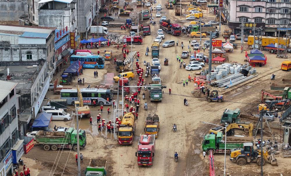 广西全力恢复重建家园