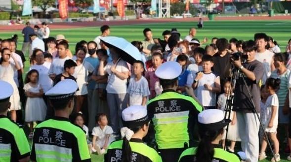 旬邑公安交管大队：“清凉一夏”润民心 交安宣讲护归途