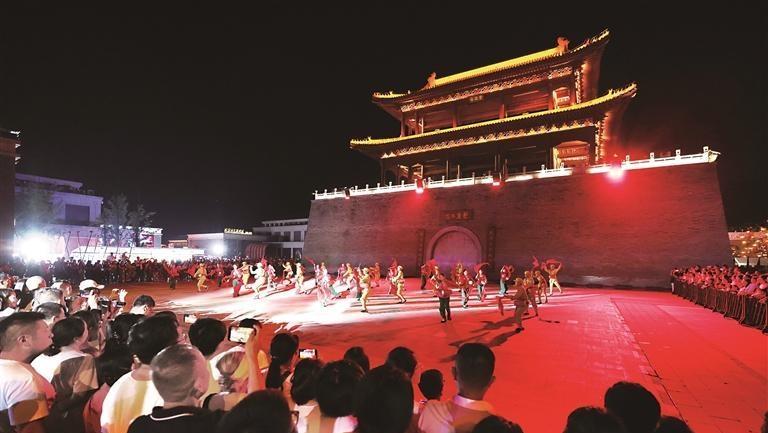 红色演艺 点亮暑期夜经济