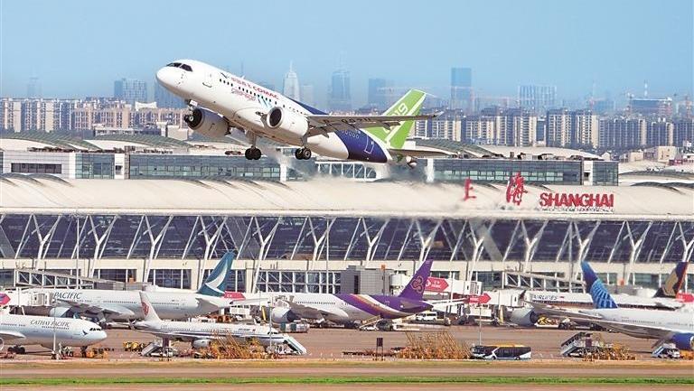 C919飞机高原型完成首次飞行试验
