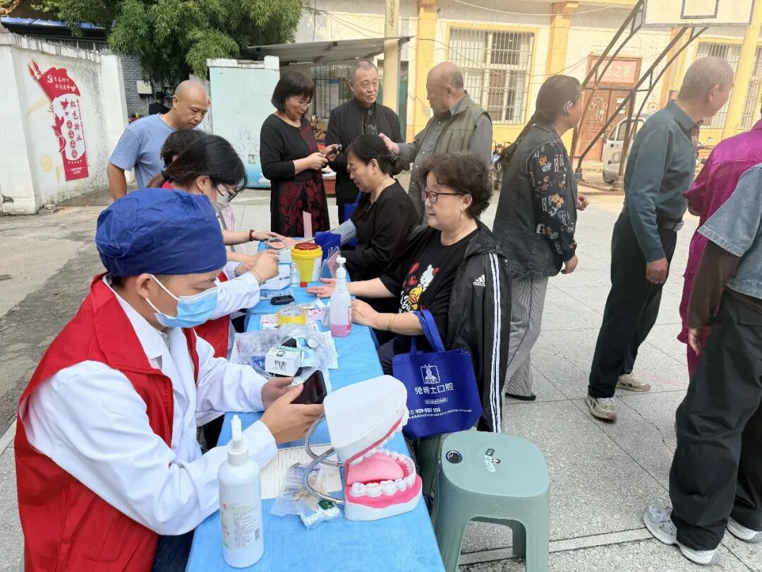 重阳暖人心｜莲湖敬老活动温情上线