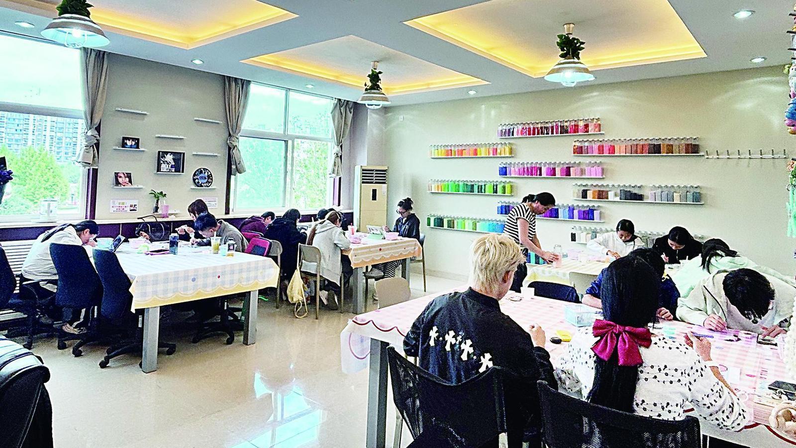 以场地换服务  社区探索基层治理新路径